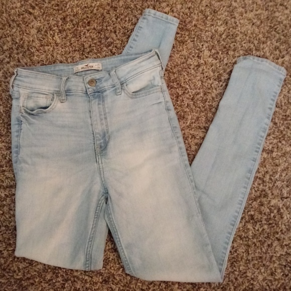 Hollister Denim - Hollister Skinnies!